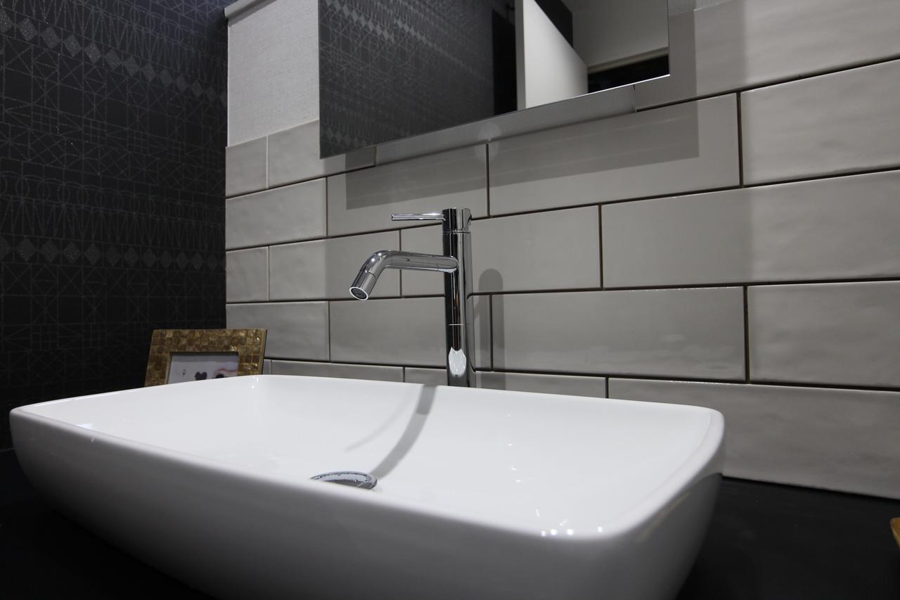 Sekai Hotel Tsuki Ōsaka Exterior foto
